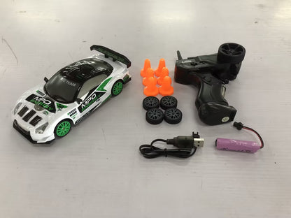 2.4G 4WD RC Drift Car – 1:24 Scale Racing Vehicle